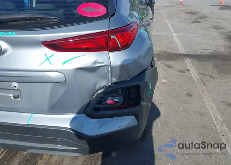 2020 Hyundai Kona Se z USA, uszkodzony, nr VIN KM8K12AA9LU518187